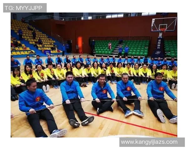 激情四溢的足球明星拼抢瞬间海报展现运动之美与团队精神